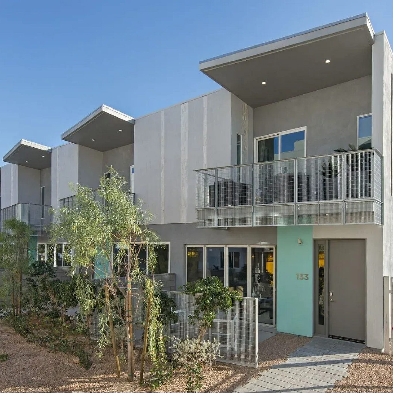 P1744309 exterior new