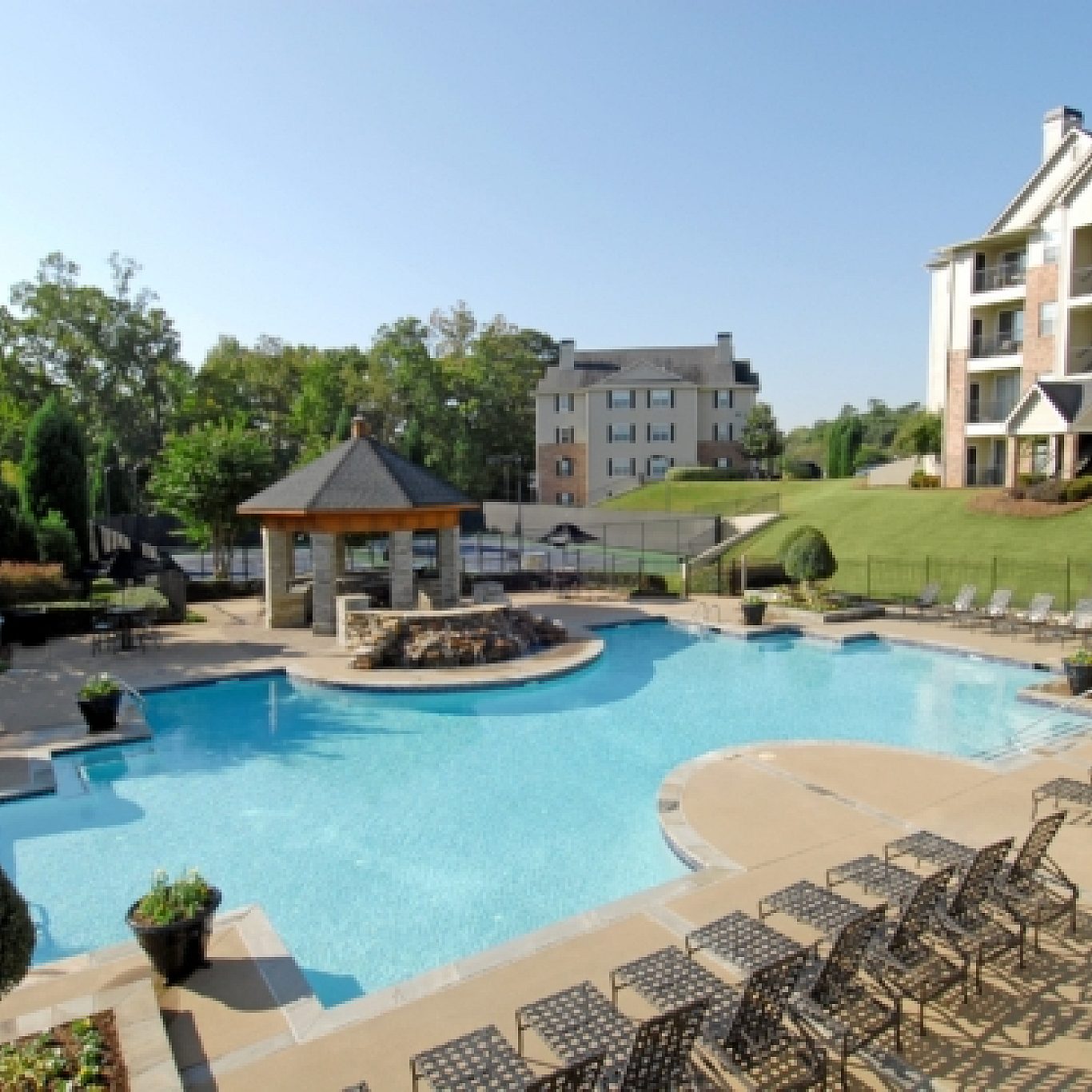 Magnolia Vinings Pool e1643734726294