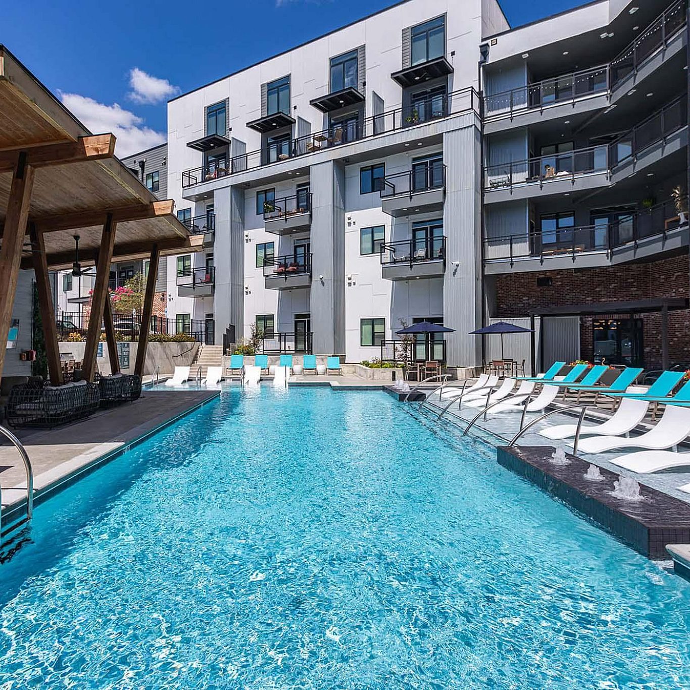 Sterling Nashville West 10