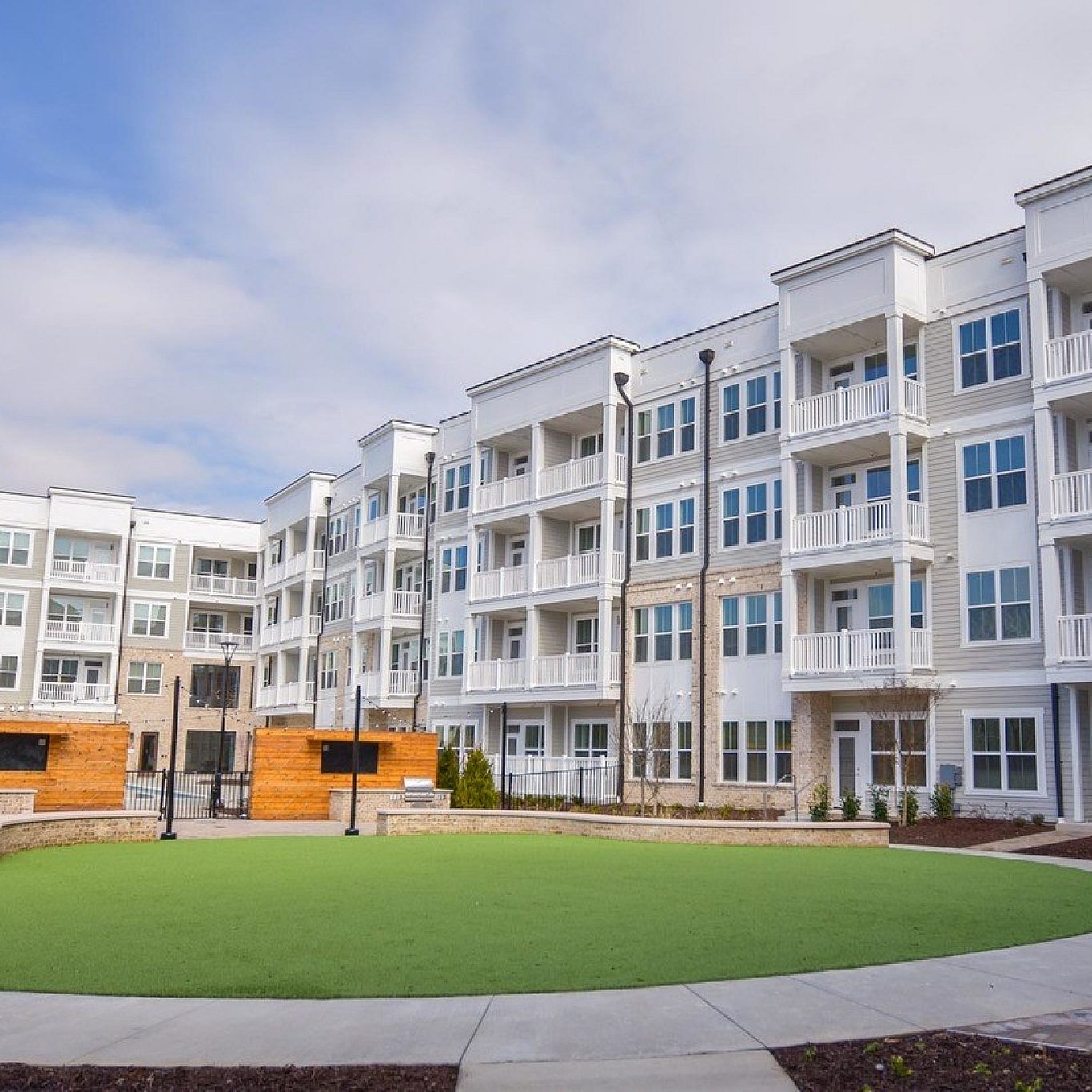 The Ivy at Ariston 39